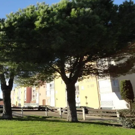 2 Pieces Moderne, Parking Inclus, Proche Et Commerces, Animaux Admis - Fr-1-307-8 Le Grau-du-Roi